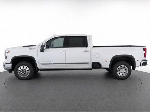 Used 2024 Chevrolet Silverado 3500 High Country w/ High Country Premium Package AWD/4WD image 7