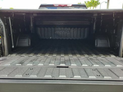 Used 2024 GMC Sierra 1500 AT4 w/ Technology Package AWD/4WD image 12