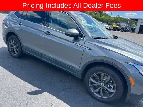 Used 2023 Volkswagen Tiguan SE FWD image 14