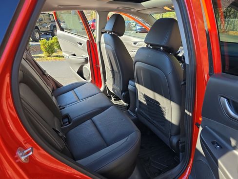 Used 2019 Hyundai Kona Limited image 11