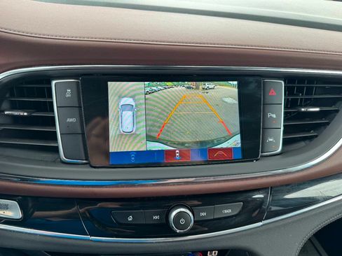 Used 2018 Buick Enclave Avenir AWD/4WD image 20