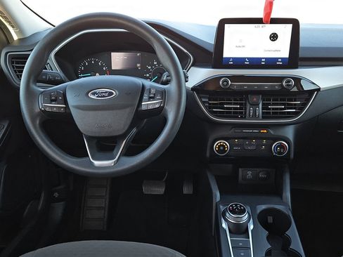 Used 2022 Ford Escape SE image 17