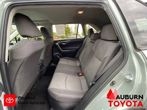 Certified 2021 Toyota RAV4 XLE w/ Convenience Package AWD/4WD image 24