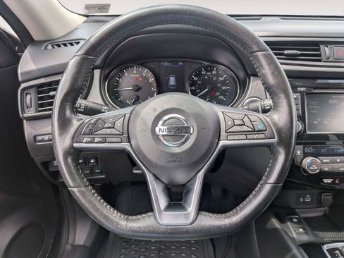 Used 2019 Nissan Rogue SV w/ Premium Package AWD/4WD image 18