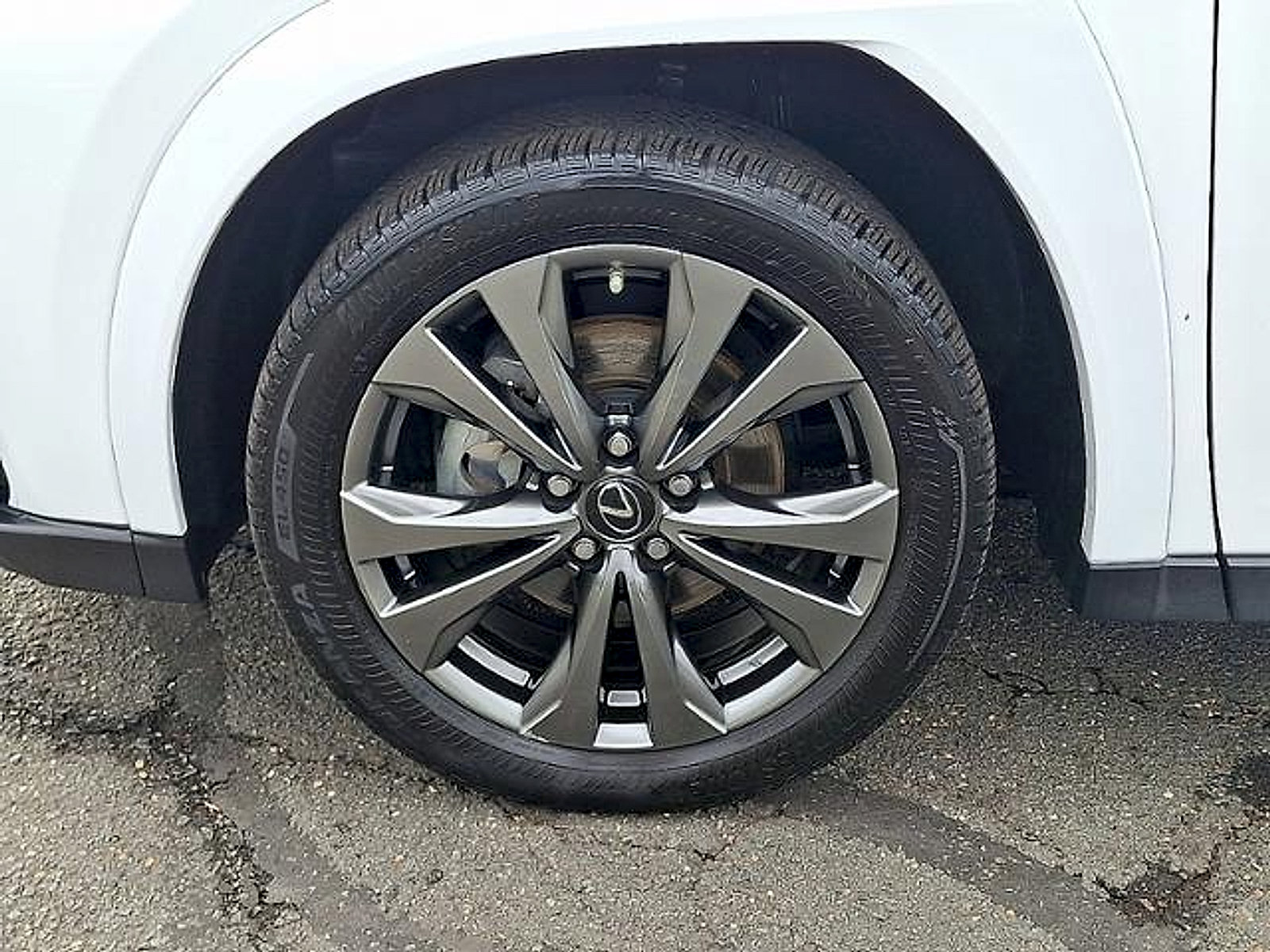 Certified 2023 Lexus UX 250h F Sport FWD image 9
