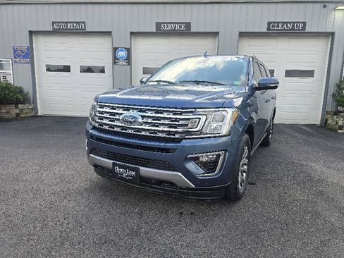Used 2018 Ford Expedition Limited AWD/4WD image 2