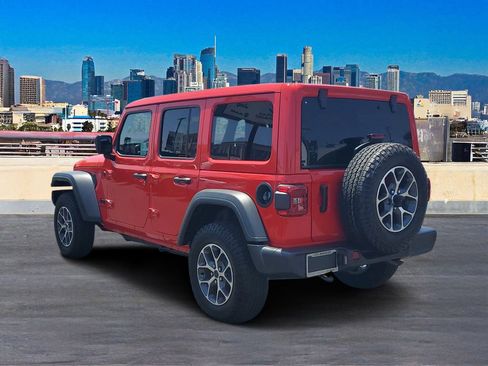 Used 2025 Jeep Wrangler Unlimited Sport AWD/4WD image 5