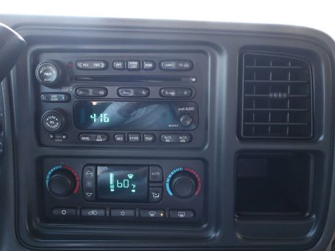 Used 2003 Chevrolet Tahoe LT image 38