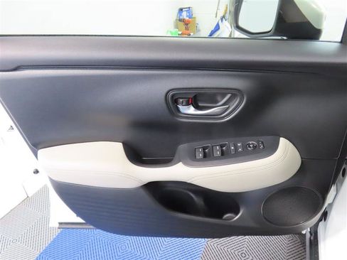 Used 2024 Honda HR-V LX image 15