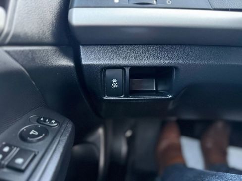 Used 2012 Honda Accord LX image 21