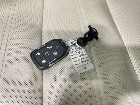 Used 2020 GMC Yukon Denali w/ Denali Premium Package image 40