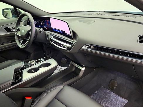 Used 2024 Cadillac Lyriq Tech RWD image 25