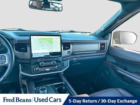 Used 2022 Ford Expedition Limited image 27