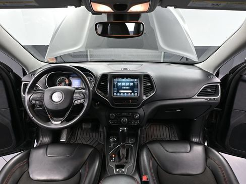 Used 2022 Jeep Cherokee Trailhawk AWD/4WD image 24