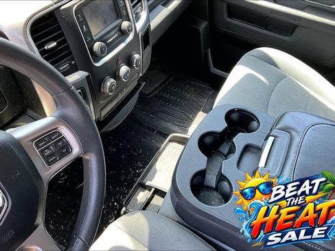 Used 2022 RAM 1500 Classic SLT RWD image 16