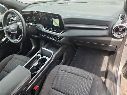 Used 2025 Chevrolet Equinox LT AWD/4WD image 22