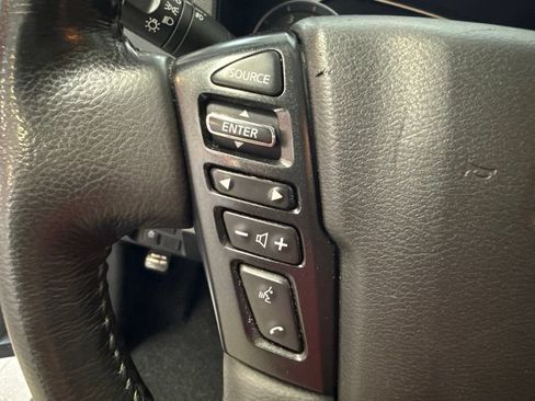 Used 2024 Nissan Frontier SV w/ Technology Package RWD image 19