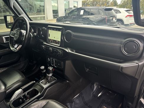 Used 2021 Jeep Wrangler Unlimited Sahara image 28