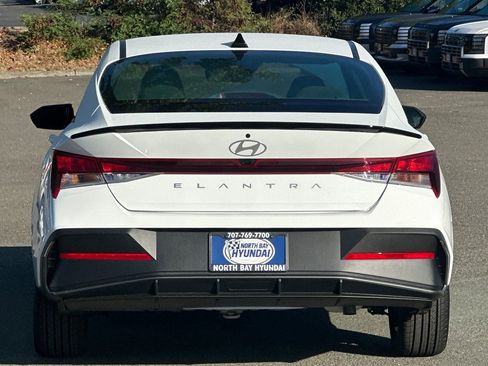 New 2025 Hyundai Elantra Sport image 5