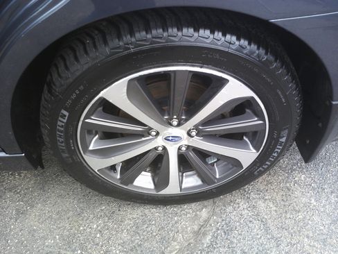 Used 2015 Subaru Legacy 2.5i Limited image 9