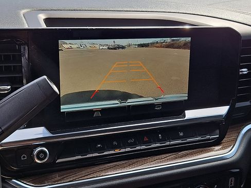 Certified 2025 GMC Sierra 1500 Elevation image 17