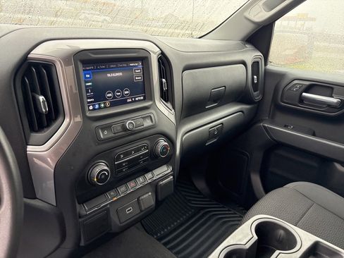 Used 2020 Chevrolet Silverado 1500 Custom w/ Custom Value Package image 15