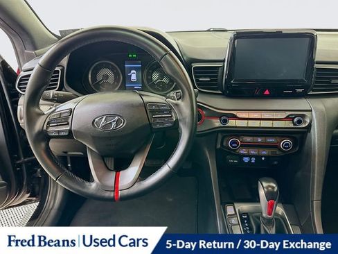 Used 2020 Hyundai Veloster 2.0 Premium image 24