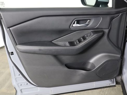 Used 2026 Nissan Rogue SV FWD image 18