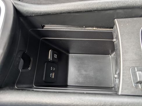 Used 2015 Chrysler 200 Limited w/ Convenience Group image 26