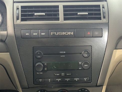 Used 2007 Ford Fusion SE image 18