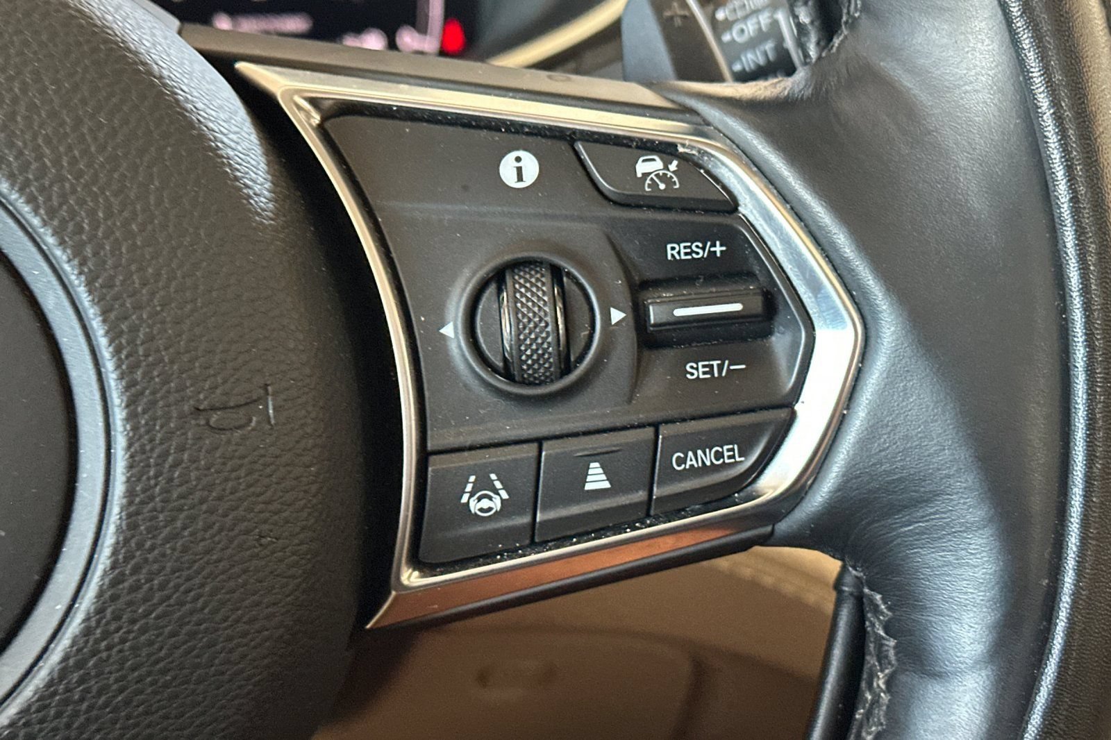 Certified 2023 Acura MDX w/ Advance Package AWD/4WD image 28