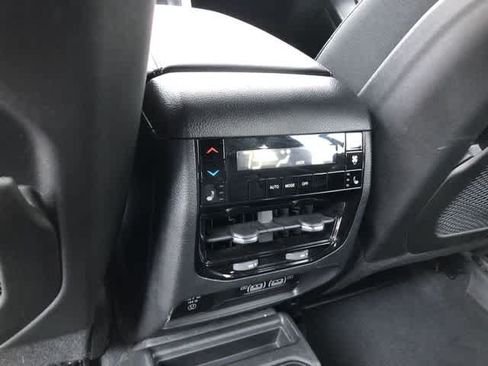 Certified 2024 Jeep Grand Cherokee L Limited w/ Black Appearance Package AWD/4WD image 31