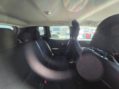Used 2020 Jeep Renegade Sport image 9