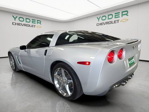 Used 2011 Chevrolet Corvette Coupe w/ Preferred Equipment Group RWD image 10