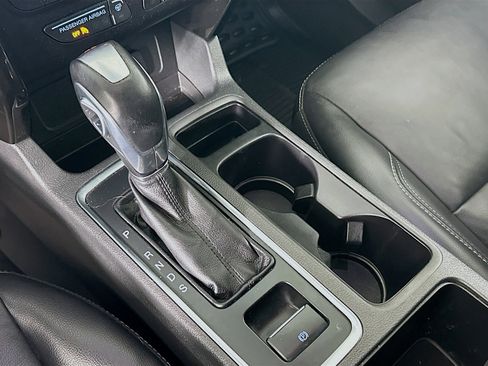 Used 2019 Ford Escape Titanium image 25