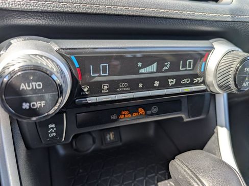 Used 2024 Toyota RAV4 LE AWD/4WD image 21