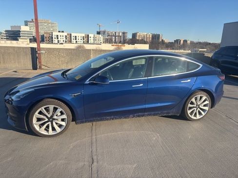 Used 2019 Tesla Model 3 image 5