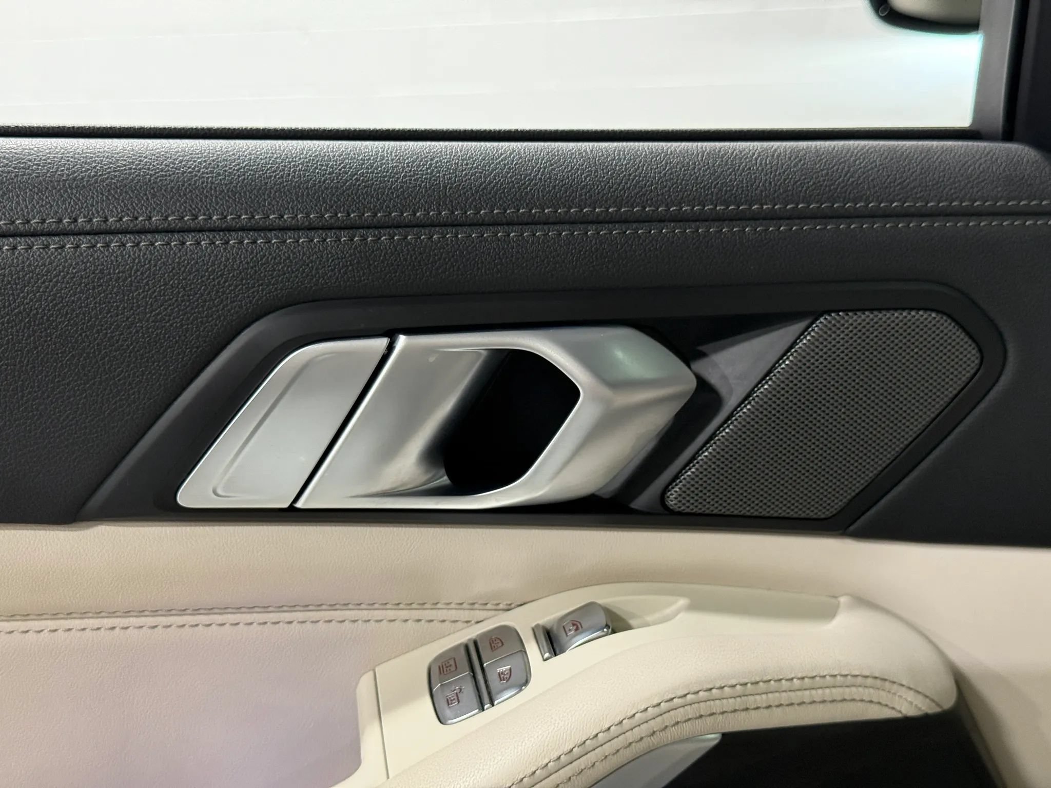 Used 2020 BMW X7 M50i w/ Executive Package AWD/4WD image 75