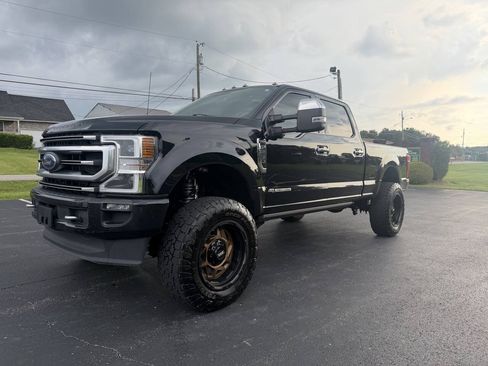 Used 2021 Ford F250 Platinum AWD/4WD image 3