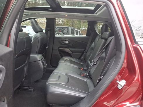 Used 2021 Jeep Cherokee Latitude Plus w/ Sun & Sound Group image 11