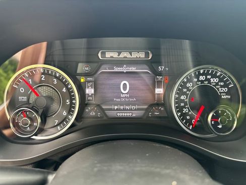Used 2023 RAM 1500 Big Horn AWD/4WD image 29