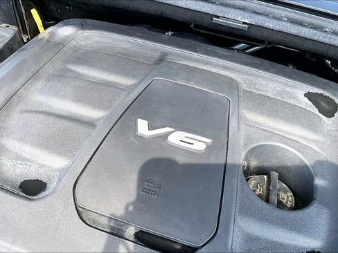 Used 2018 Dodge Durango GT AWD/4WD image 32