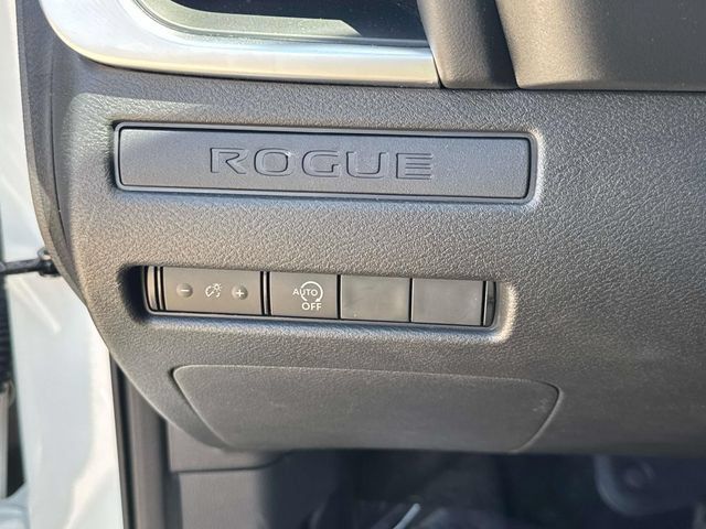 Used 2023 Nissan Rogue S AWD/4WD image 26