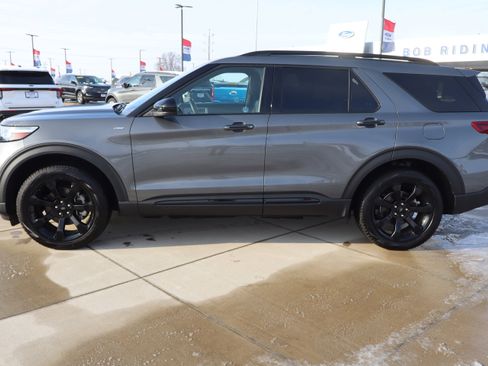 Used 2023 Ford Explorer ST-Line w/ Class IV Trailer Tow Package image 8