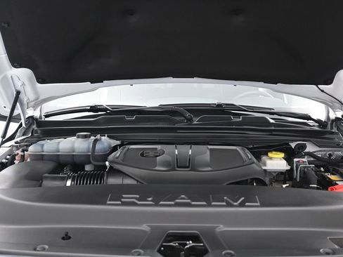 Used 2025 RAM 1500 Laramie image 28