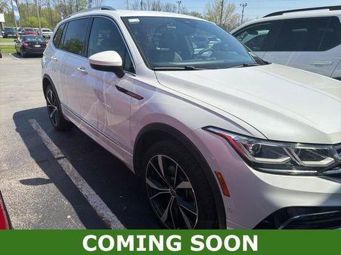 Used 2022 Volkswagen Tiguan SEL R-Line AWD/4WD image 1