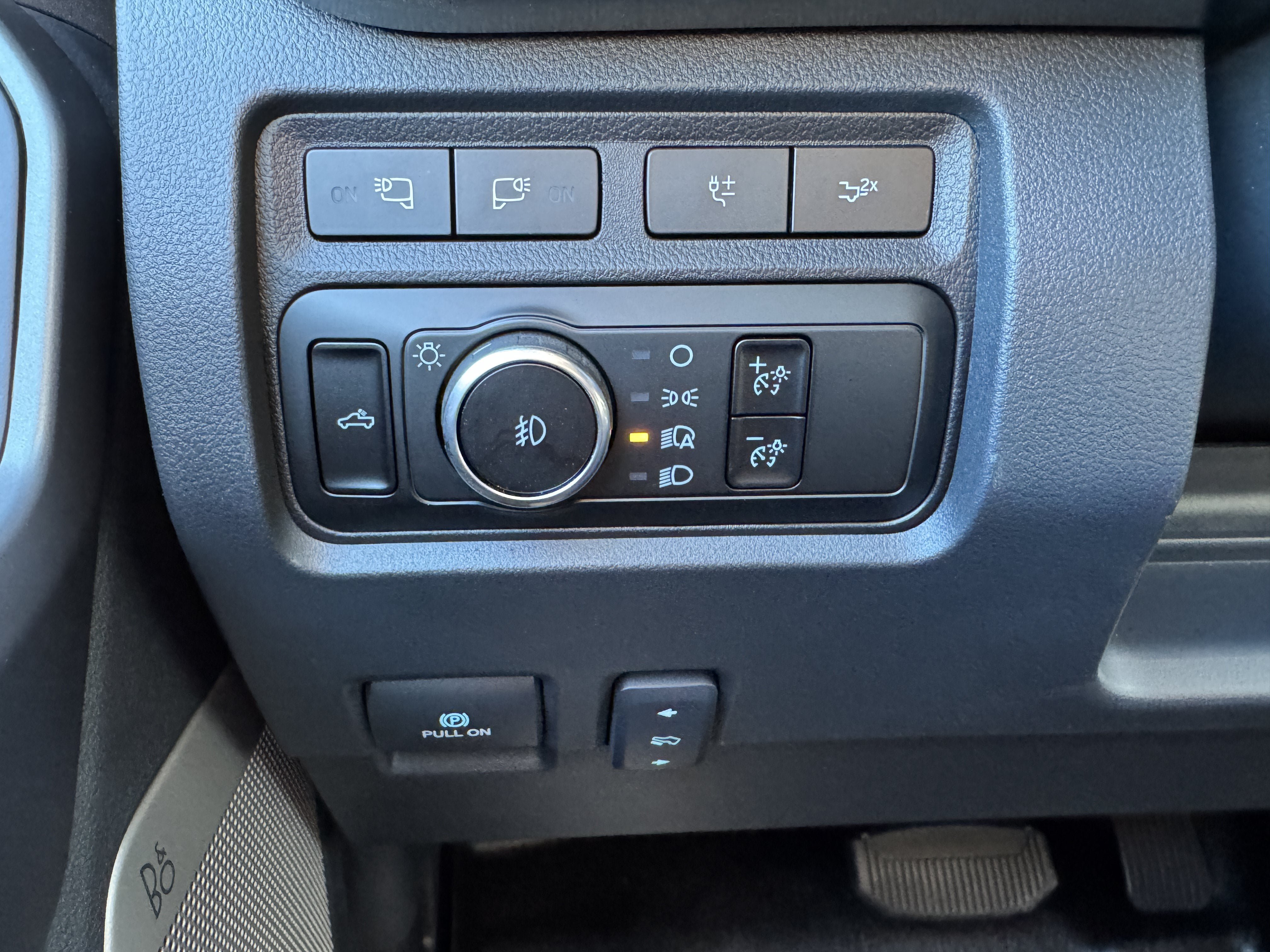 Used 2024 Ford F350 Lariat w/ Lariat Ultimate Package AWD/4WD image 23