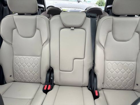 Certified 2025 Volvo XC90 B5 Core w/ Climate Package AWD/4WD image 29