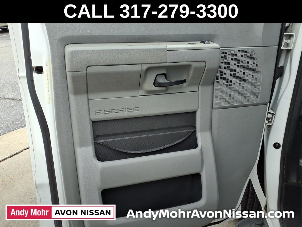 Used 2009 Ford E-350 and Econoline 350 XLT RWD image 17