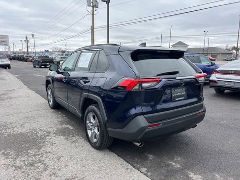Used 2022 Toyota RAV4 XLE w/ Convenience Package image 3